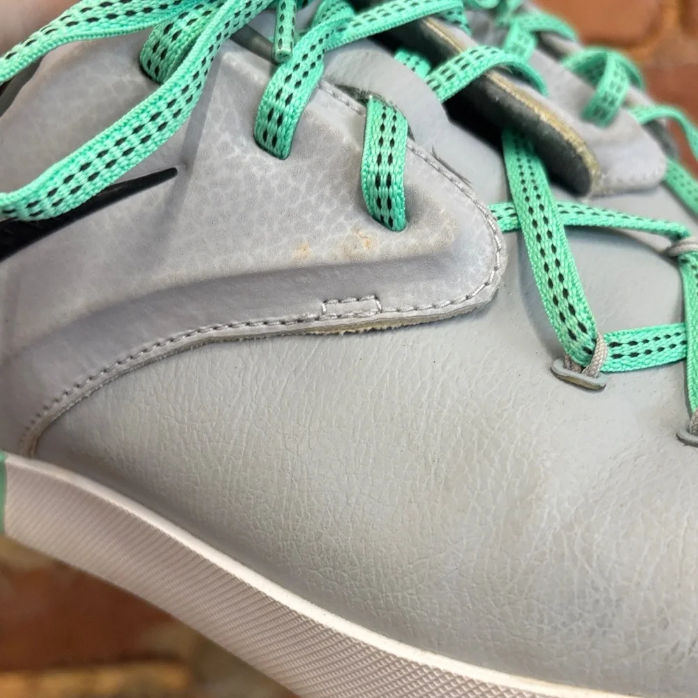 Nike KD Vulc 2 Basketball Sneakers Grey Barely Green Color Way Size 7 Youth‎